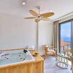 Athena Hotel *