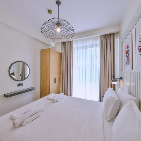 Hotel Athena *