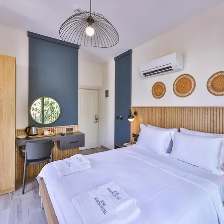 Athena Hotel *