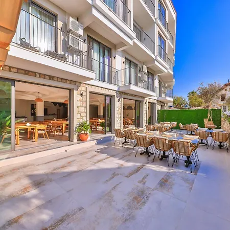 Athena Hotel *